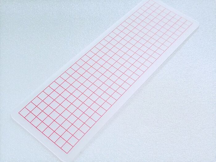 【ダイソー】定規だと思ったら違ったーー！！110円のペラペラ板で〈ごちゃごちゃ収納〉が驚くほどスッキリ♪