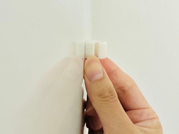 【セリア】レゴのパーツみたいな『ミニ部品』の正体は？ペンも輪ゴムも収納できちゃう！