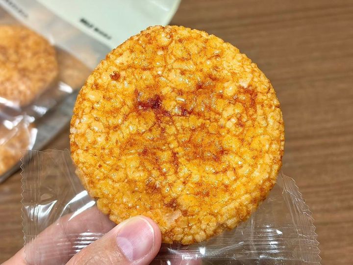 無印良品：大袋 醤油せんべい
