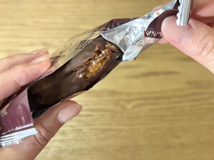 画像: 意外と失敗しがちなチョコパイの開封