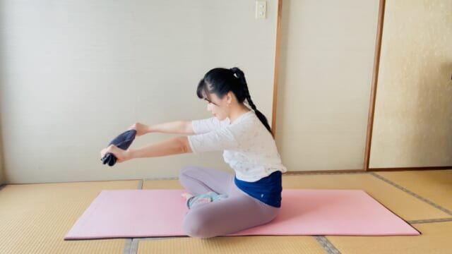 「二の腕・肩まわり」をほぐすピラティス