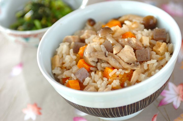旨味たっぷり！基本の鶏五目の炊き込みご飯