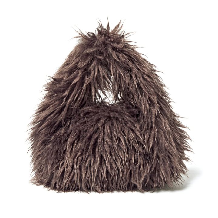 思わず抱きしめたくなるような全方位たっぷりファー♡バッグ[H20×W32×D13]￥29,700（ジャッキー／S&T）