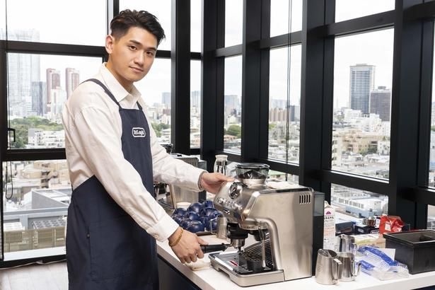 外が曇っていても、おいしいコーヒーを飲めば心が少し和む