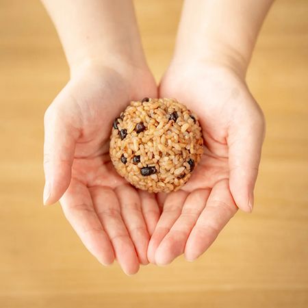 大阪・東淀川に「しずくれすと結」誕生！障がいの有無を越えて共に働く店で味わう「イセヒカリ」の発酵玄米おむすび