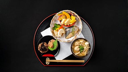 大阪・東淀川に「しずくれすと結」誕生！障がいの有無を越えて共に働く店で味わう「イセヒカリ」の発酵玄米おむすび