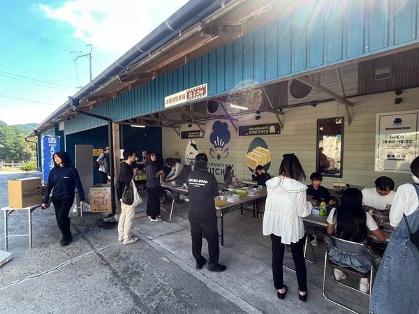 そまのかわファームで開催されたイベントに、高木包装が段ボール製造の端材を活用した工作キットSDKidsのブースを出展