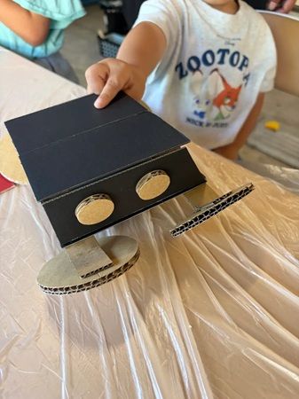 そまのかわファームで開催されたイベントに、高木包装が段ボール製造の端材を活用した工作キットSDKidsのブースを出展