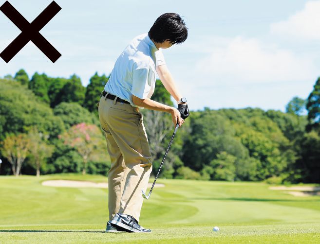 どっちのトップが正解？腕で「高く上げる」のはNG！そのワケは…