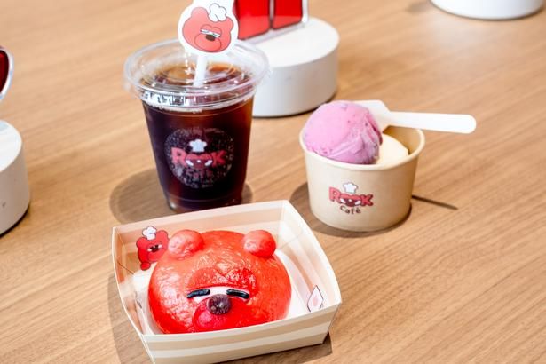 ROOK Cafeの「ソフトドリンク」(400円)には、かわいいルークのストローピックが付いてくる