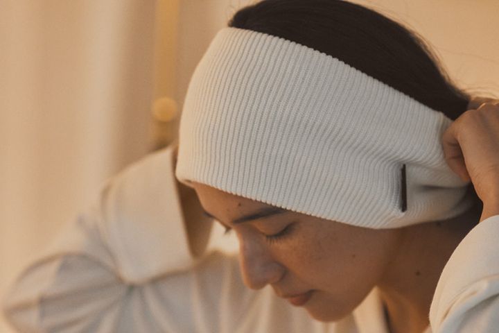 ネックウォーマーとヘアターバンになるfeel melt wrap
