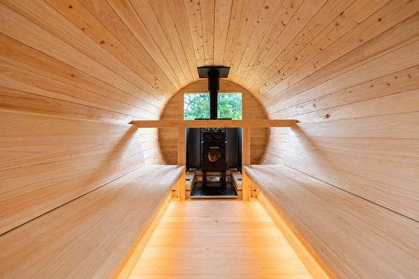 澄んだ山の絶景を望む薪サウナや焚き火、BBQを満喫。1日1組限定ヴィラ「SHELTER．南房総」で贅沢な秋冬旅