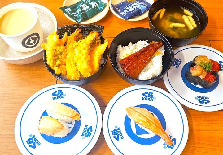 10月30日から販売される「くらランチ」と「かに」フェアのメニュー