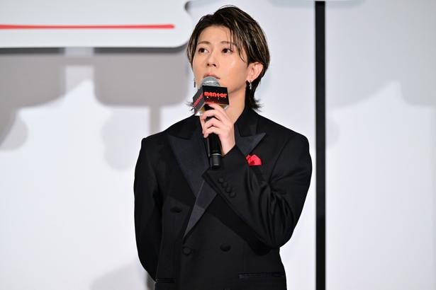 上谷拓海役の末澤誠也(Aぇ! group) [c] 2026「mentor」製作委員会