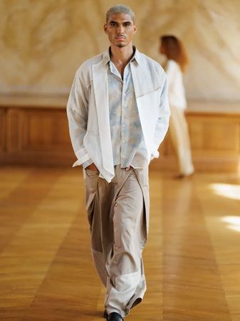 「Mizuid」が、パリで2027年春夏コレクション「Again.」を発表！東京・表参道での展示会で国内初披露