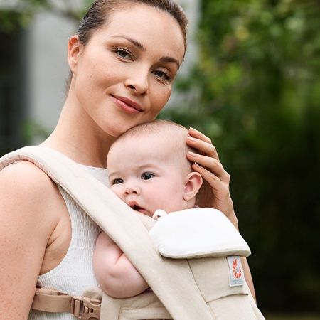 抱っこひもブランド「Ergobaby」の主力シリーズ「OMNI」が全3モデルに！ニーズに合ったアイテム選びを叶える