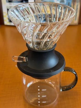老舗・お亀堂の名物あん巻きと味わうスペシャルティコーヒー。自分でドリップして味わう和菓子と珈琲のセットを販売