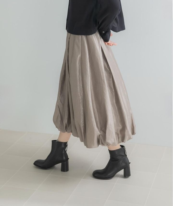 画像: URBAN RESEARCH ROSSO バルーンミディスカート（シャンパーニュ）¥16,940（アーバンリサーチ ロッソ） 出典：アーバンリサーチ ロッソ