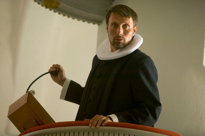 マッツ・ミケルセン出演『アダムズ・アップル』の場面写真