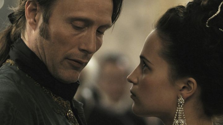 マッツ・ミケルセン出演『ロイヤル・アフェア』の場面写真