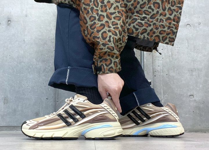 Pharrell Williams × adidas（ファレル・ウィリアムス × アディダス）のアディスター ジェリーフィッシュ クリスタルサンド