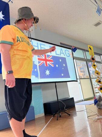 ネイティブの先生とオーストラリアのスポーツや文化を体感。川崎市のインターナショナルスクールで体験授業を実施