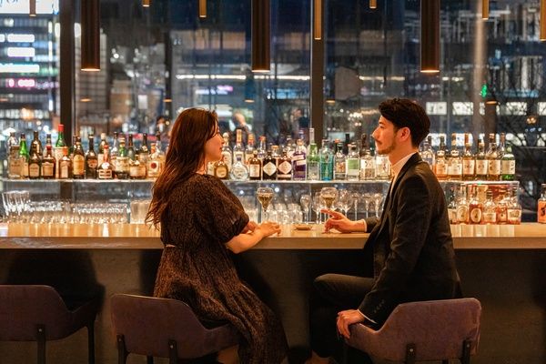世界各国の酒場料理と多彩なドリンクを楽しむ！プルマン東京田町が「冬のハイティー」を期間限定で提供