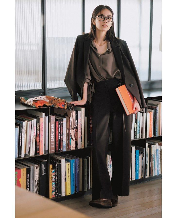 佐藤晴美 パンツコーデ