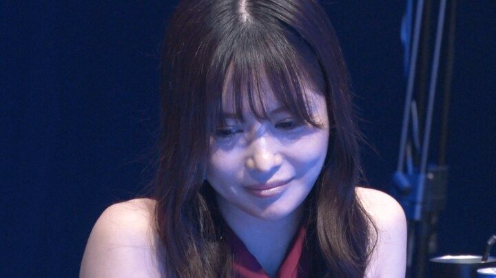 【映像】美人すぎるプロ、敗退危機で見せた“祈るような表情”