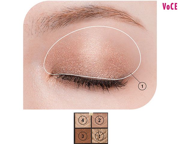 YSL クチュール ミニ クラッチで上まぶたにベージュ