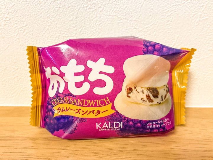 KALDI(カルディ)：オリジナル おもちクリームサンド ラムレーズンバター